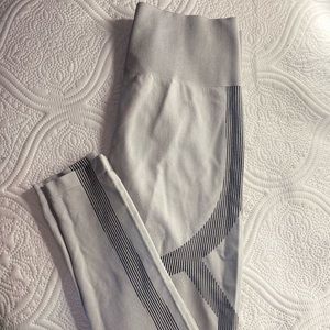 Grey work out leggings from papaya